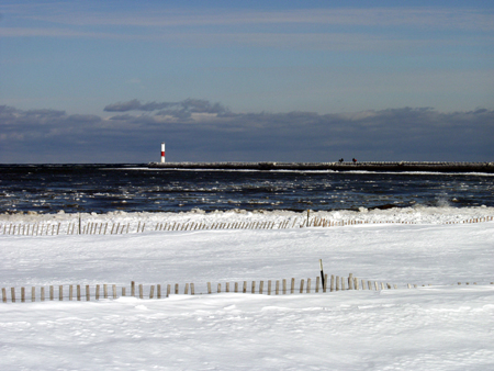 0094 pier lighthouse thirds full