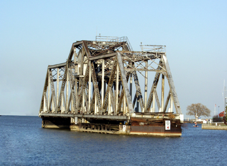 0092 hojack swing bridge